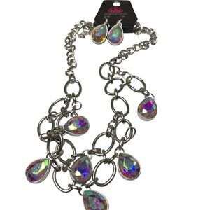 171 Paparazzi Silver Necklace with Iridescent Teardrops
